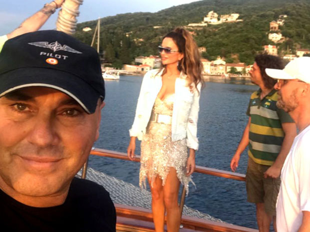 Северина опет снима на јахти (ФОТО)